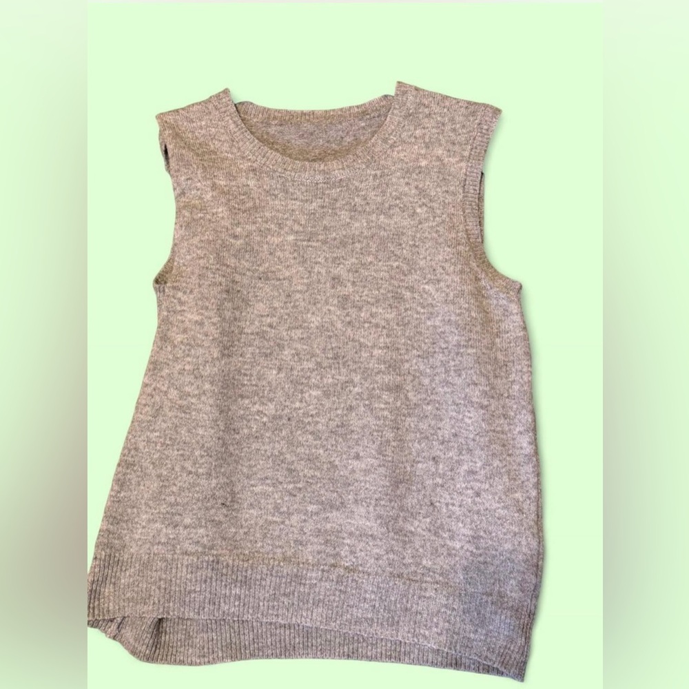 Unbranded Knit Sweater Vest‎ Heather Gray Small Minimalist Work Office Preppy